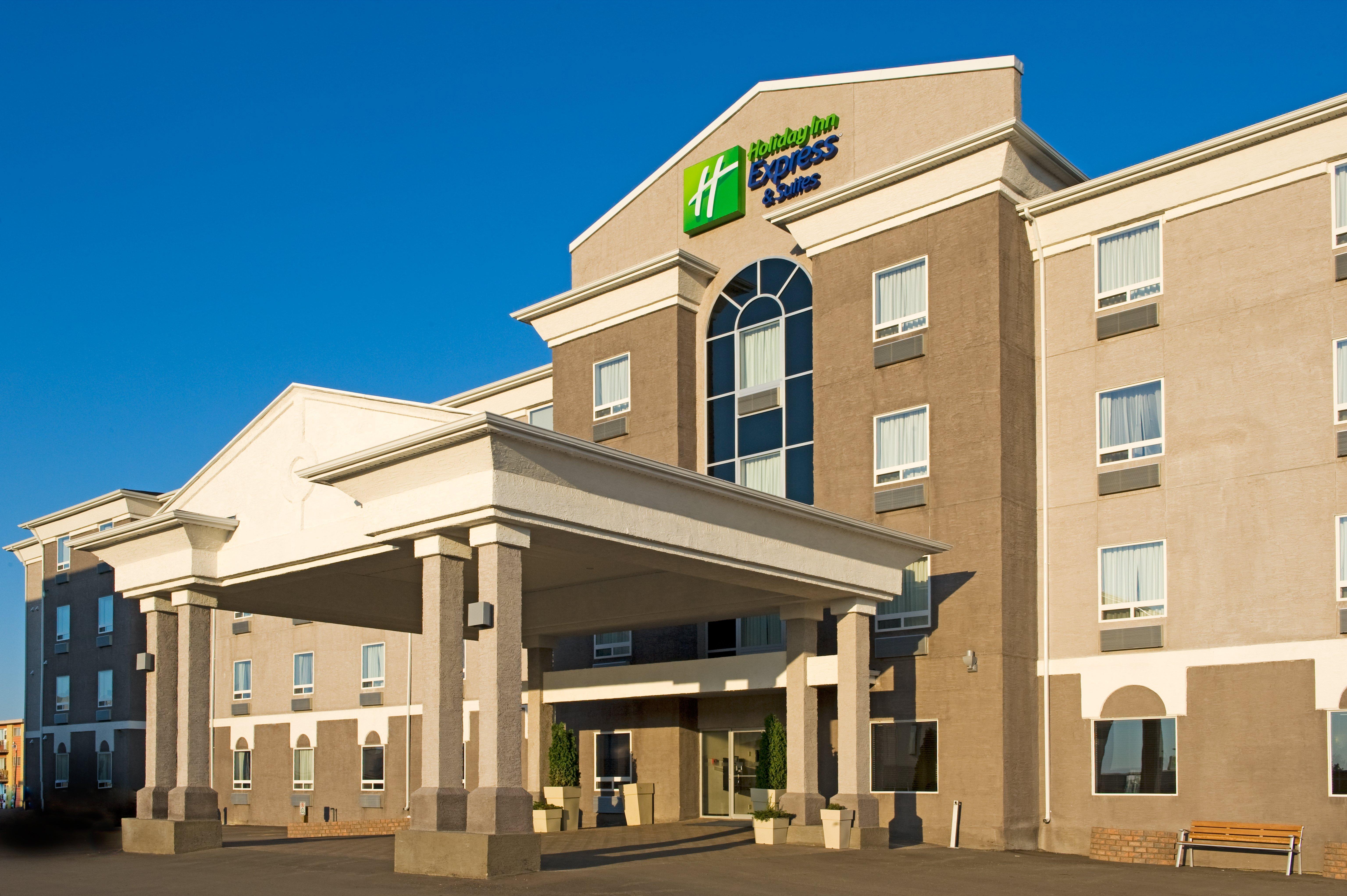 Holiday Inn Express & Suites-Regina-South, An Ihg Hotel Exterior photo